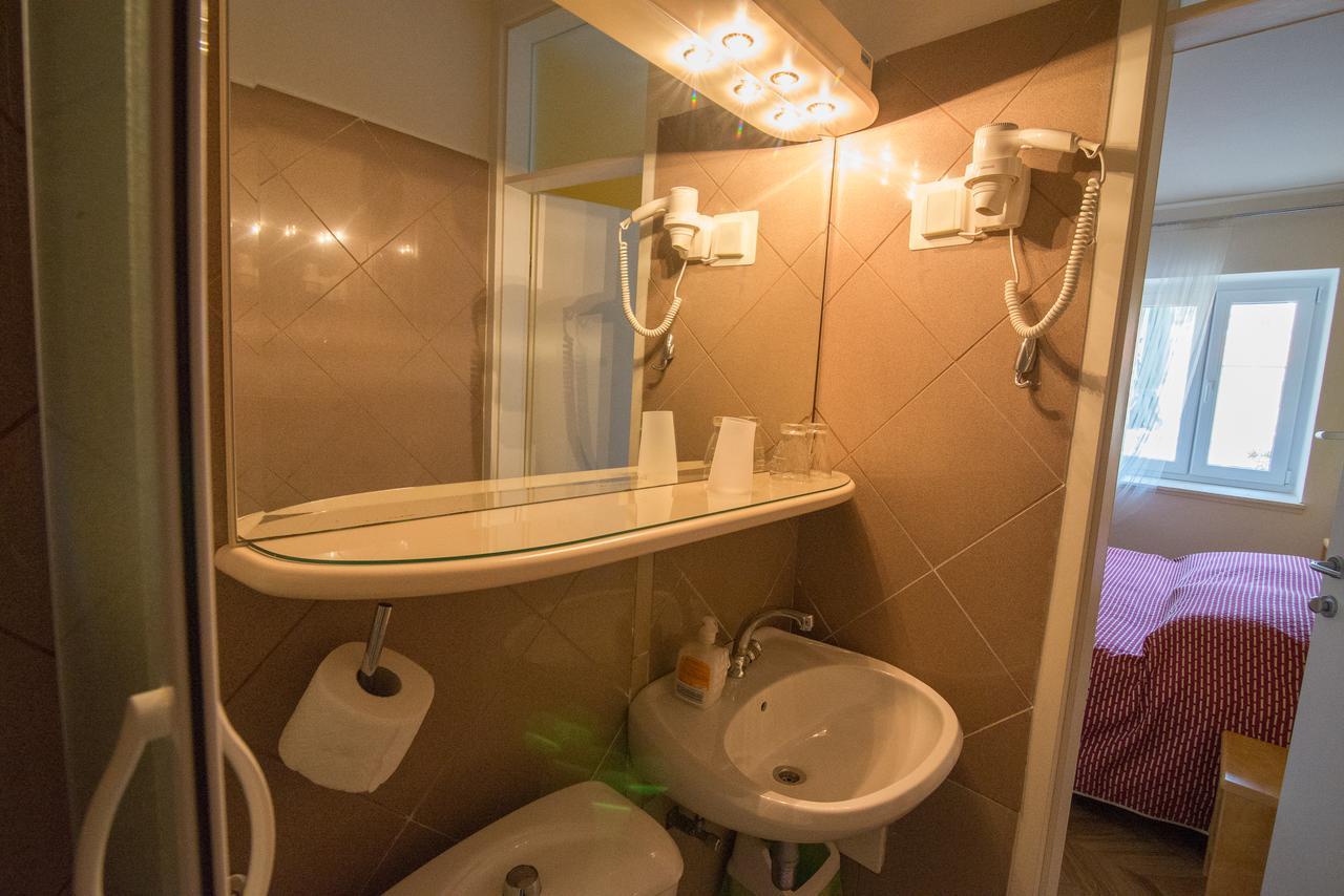 Bed&Breakfast Saturn Lussingrande Esterno foto