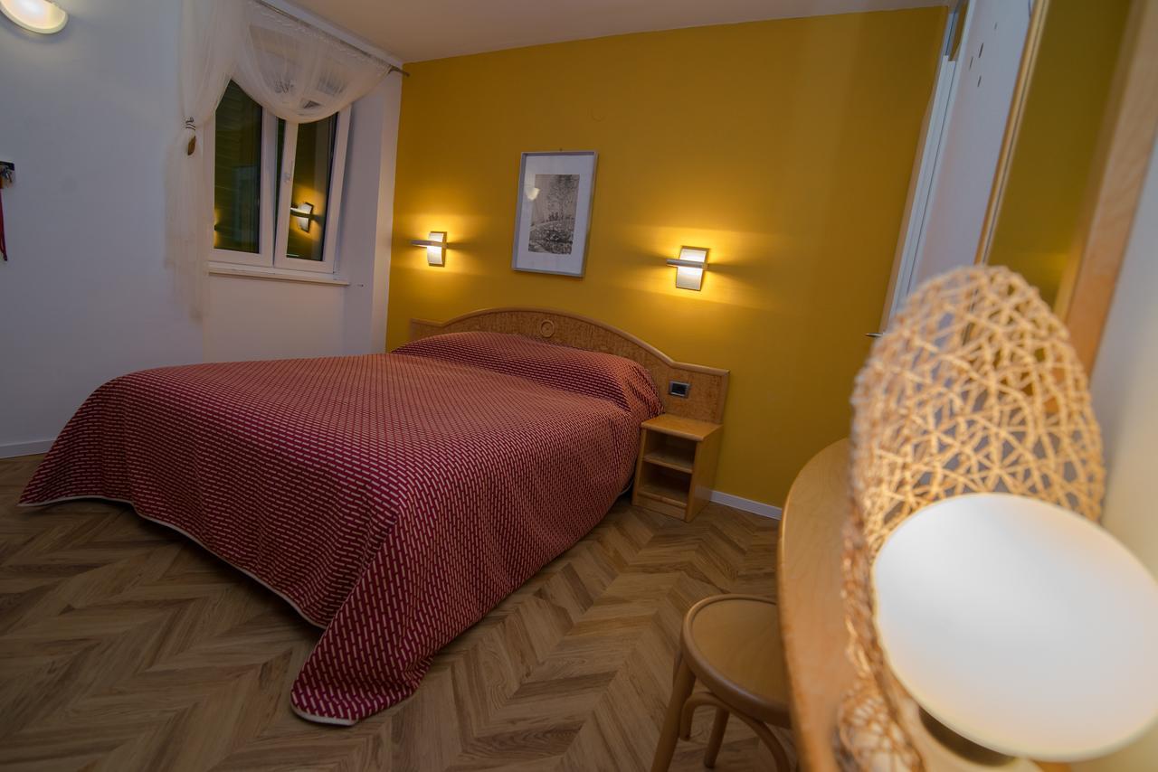 Bed&Breakfast Saturn Lussingrande Esterno foto